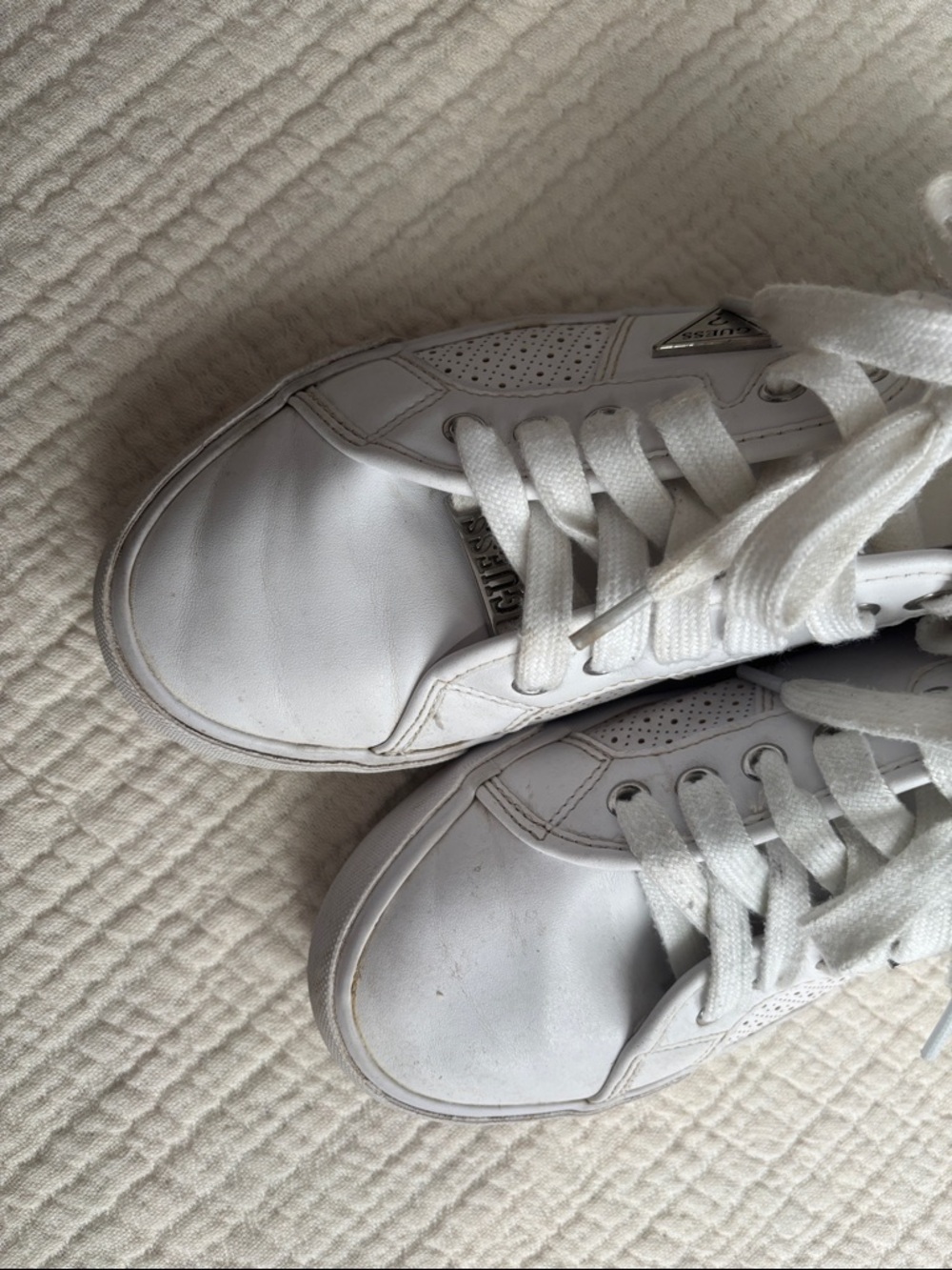 guess white leather sneakers - Picture 3 of 3